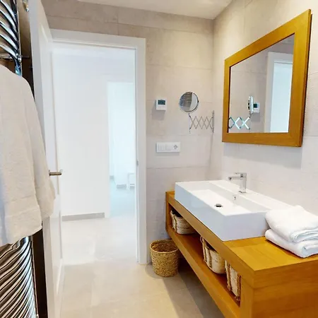 Greenside Oasis Villa By On Travel * Oliva